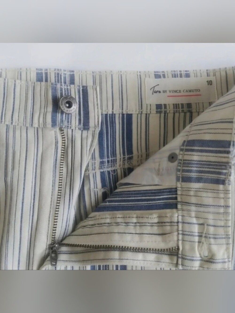 Two By Vince Camuto Cream and Blue Striped Mini Skirt SZ 10 - Picture 4 of 7